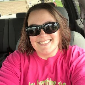 Meet your Posher, Malissa
